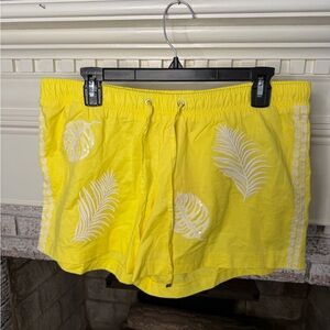 Lilly Pulitzer Katia Embroidered short in watch hill yellow